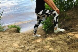 Katy in Adidas Leggings am See