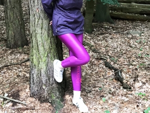 Katy in Stellasport Disco Tights im Wald
